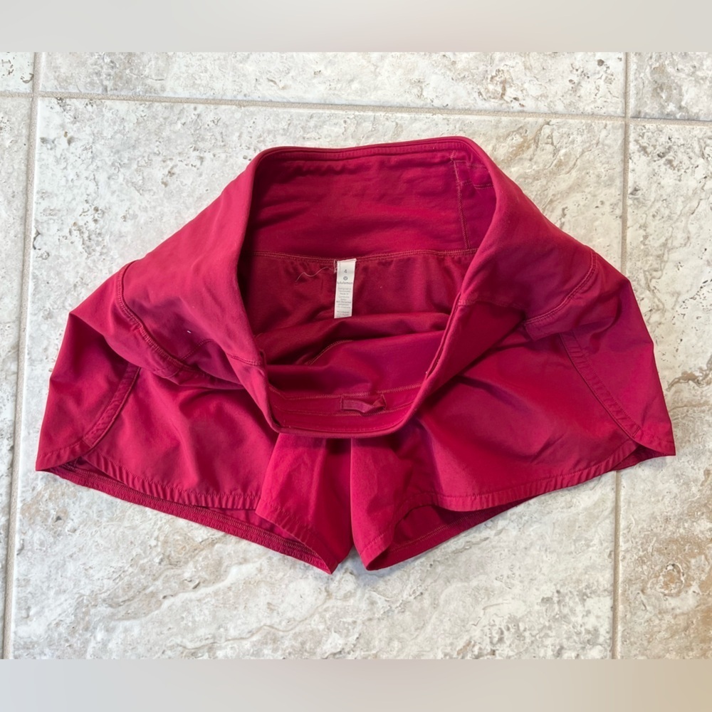 Lululemon Run Times Shorts II 4” Lightweight Low Rise Athletic Pockets Red, 4 - Picture 4 of 12